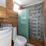 Sea Front In 2 Apartamento