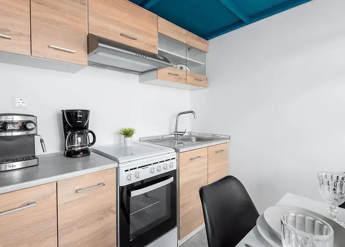 Sea Front In 2 Ixia (Rhodes)